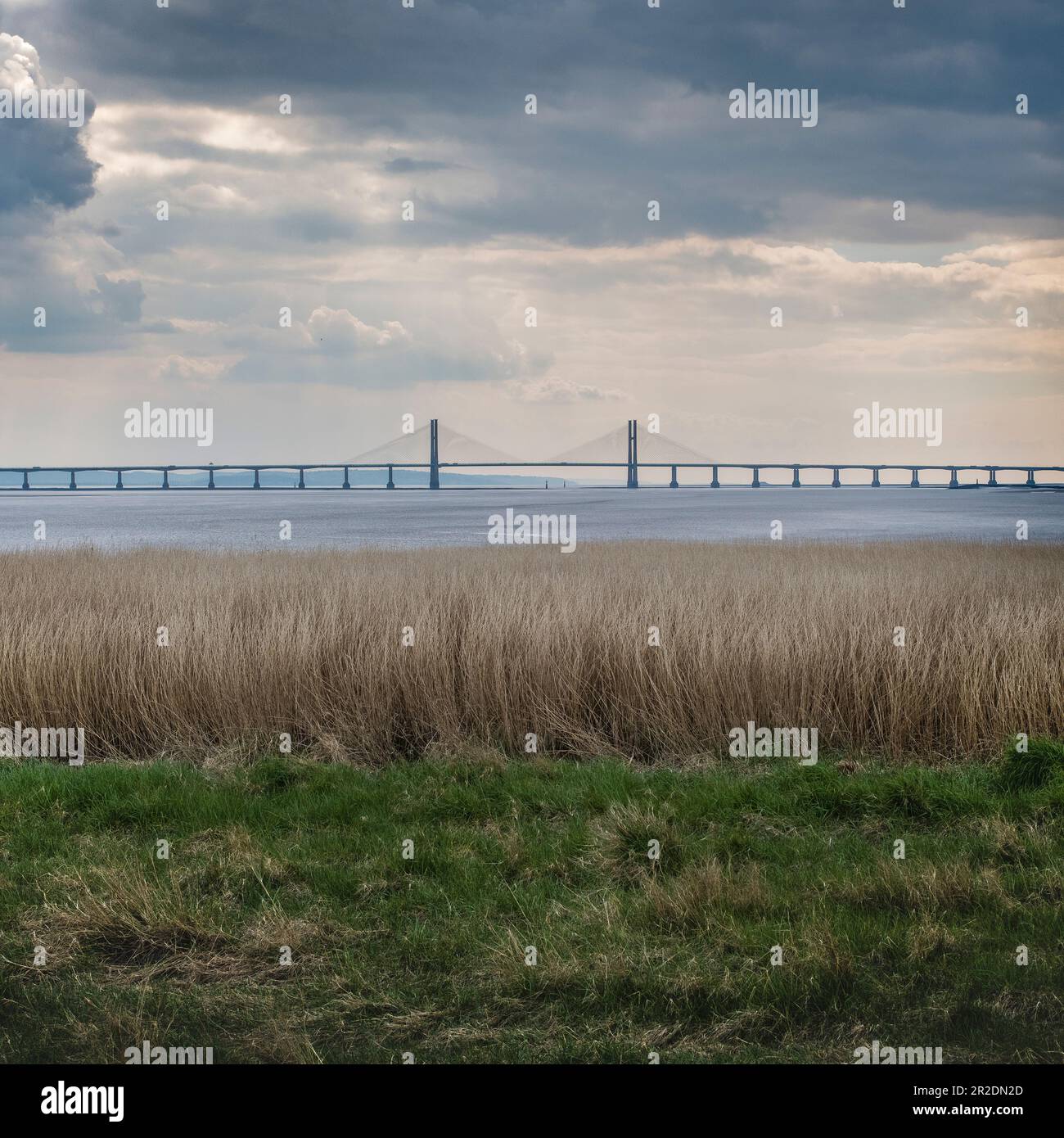 Severn Crossing ou Severn Bridge Prince of Wales Crossing et Severn Estuary England Wales Banque D'Images