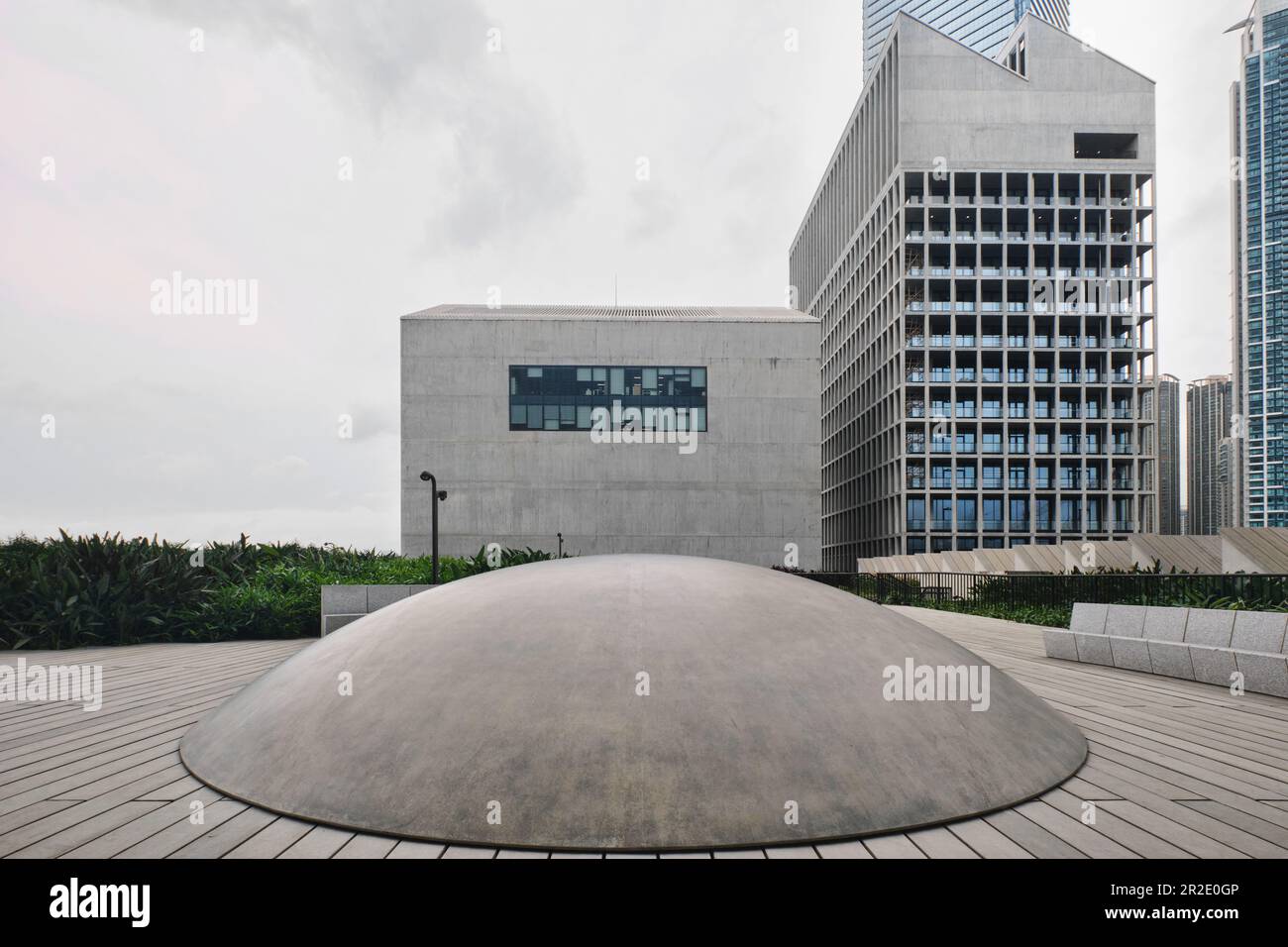 Hong Kong, Chine - 10 avril 2023: 'Tour WKCDA' le nouveau siège du quartier culturel de Kowloon Ouest et le musée contemporain M plus Banque D'Images