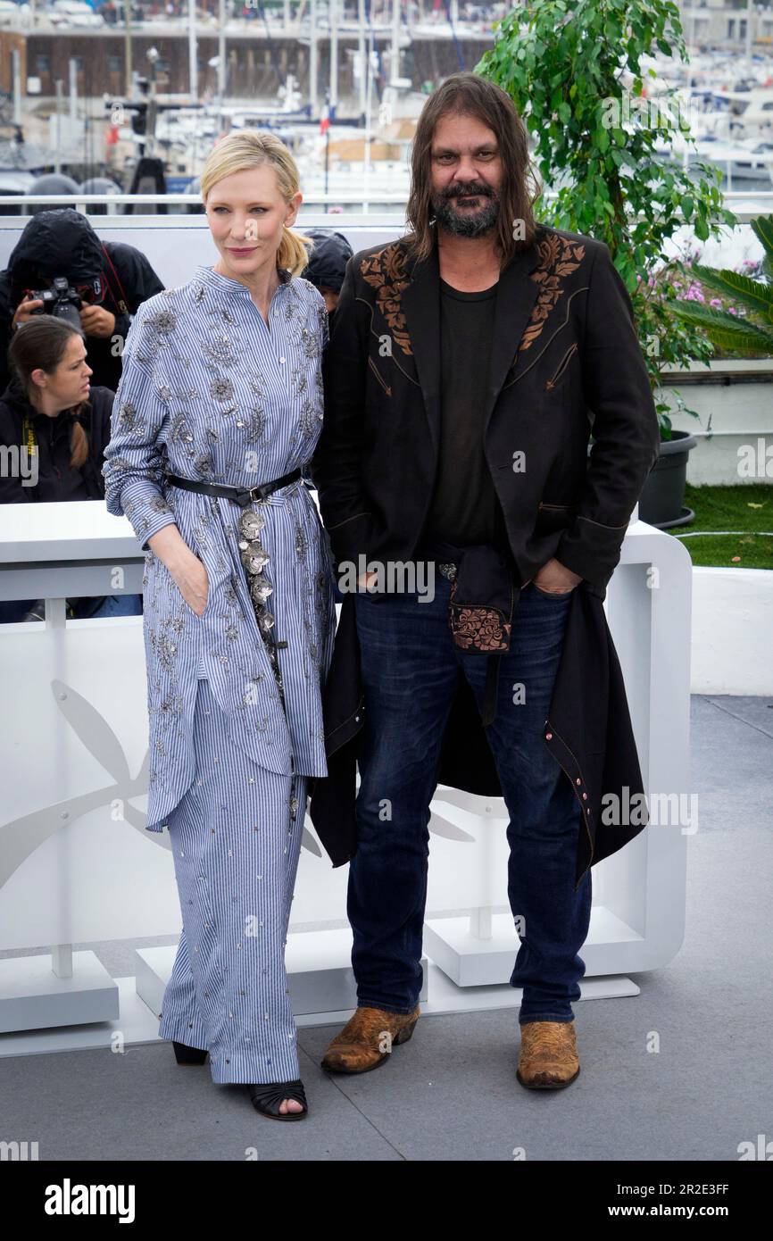 Cannes, France. 19th mai 2023. Cate Blanchett et le directeur Warwick Thornton assistent à la séance de photocall « le nouveau garçon » lors du festival annuel de Cannes 76th au Palais des Festivals sur 19 mai 2023 à Cannes, en France. (Photo de Daniele Cifala/NurPhoto) Credit: NurPhoto SRL/Alay Live News Banque D'Images