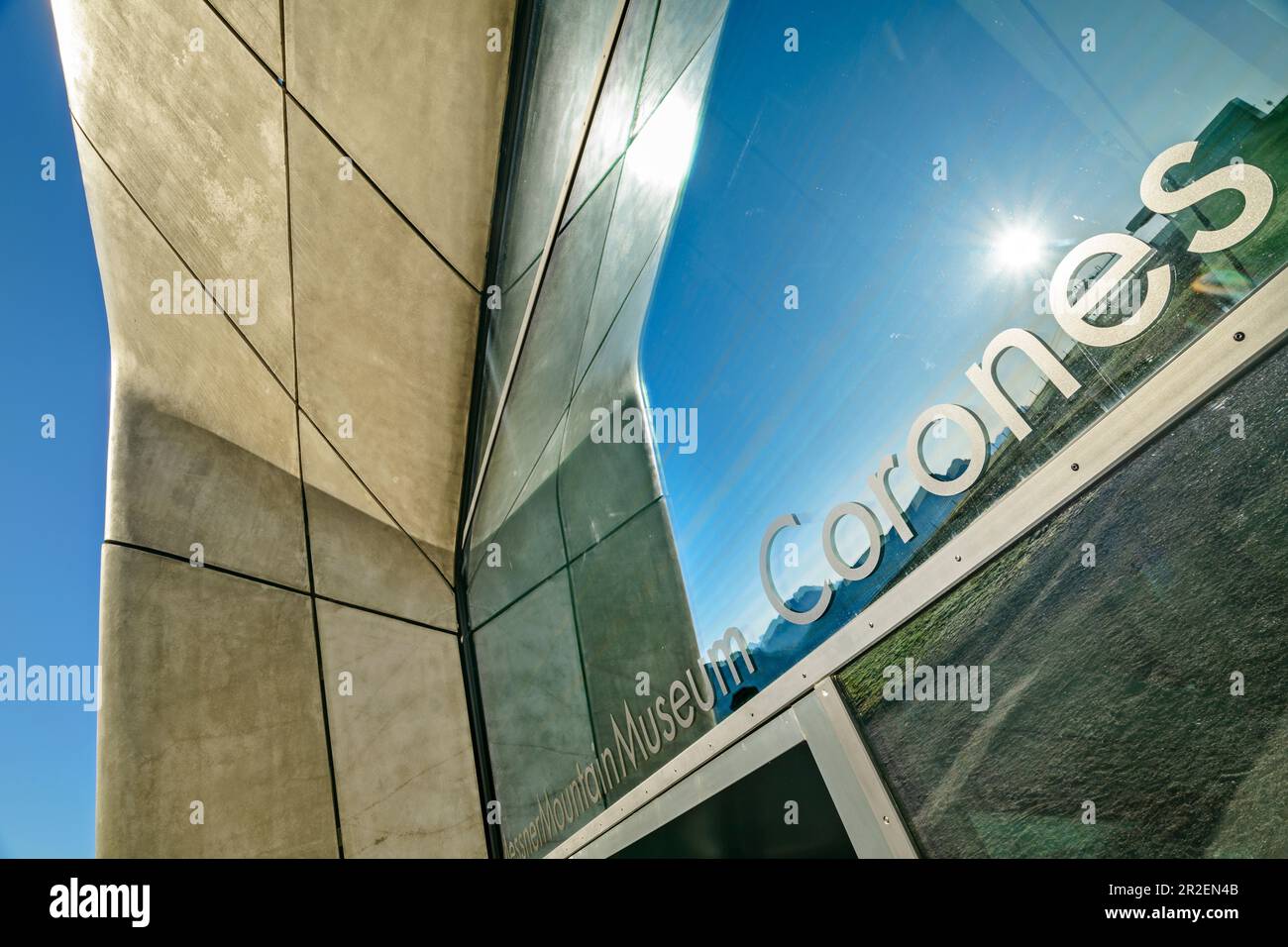 Porte d'entrée du musée de montagne Messner Kronplatz, Corones, architecte Zaha Hadid, Kronplatz, Puster Valley, Dolomites, Tyrol du Sud, Italie Banque D'Images