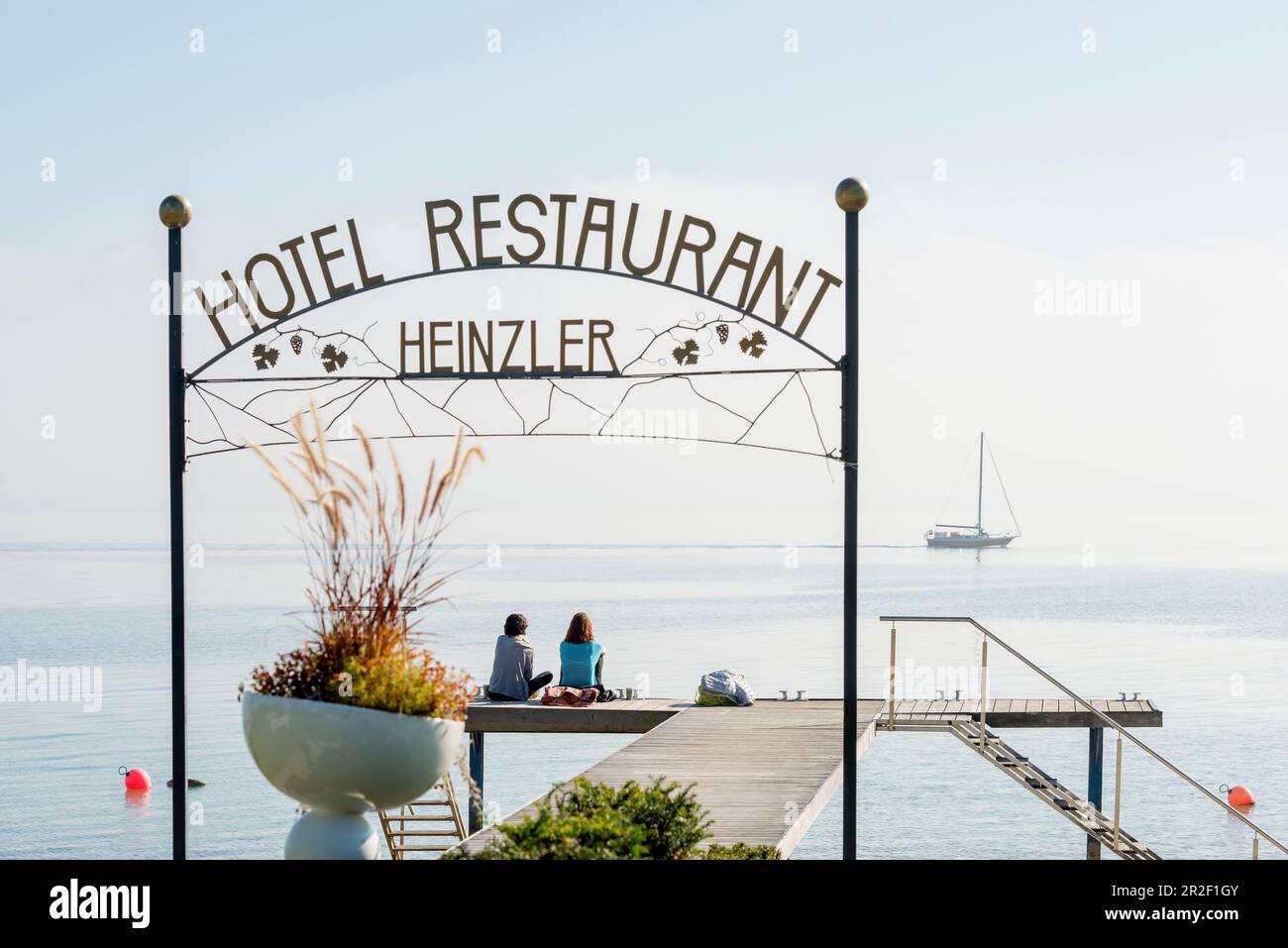 Quai à bateaux, Immenstaad, Lac de Constance, Bade-Wurtemberg, Allemagne Banque D'Images