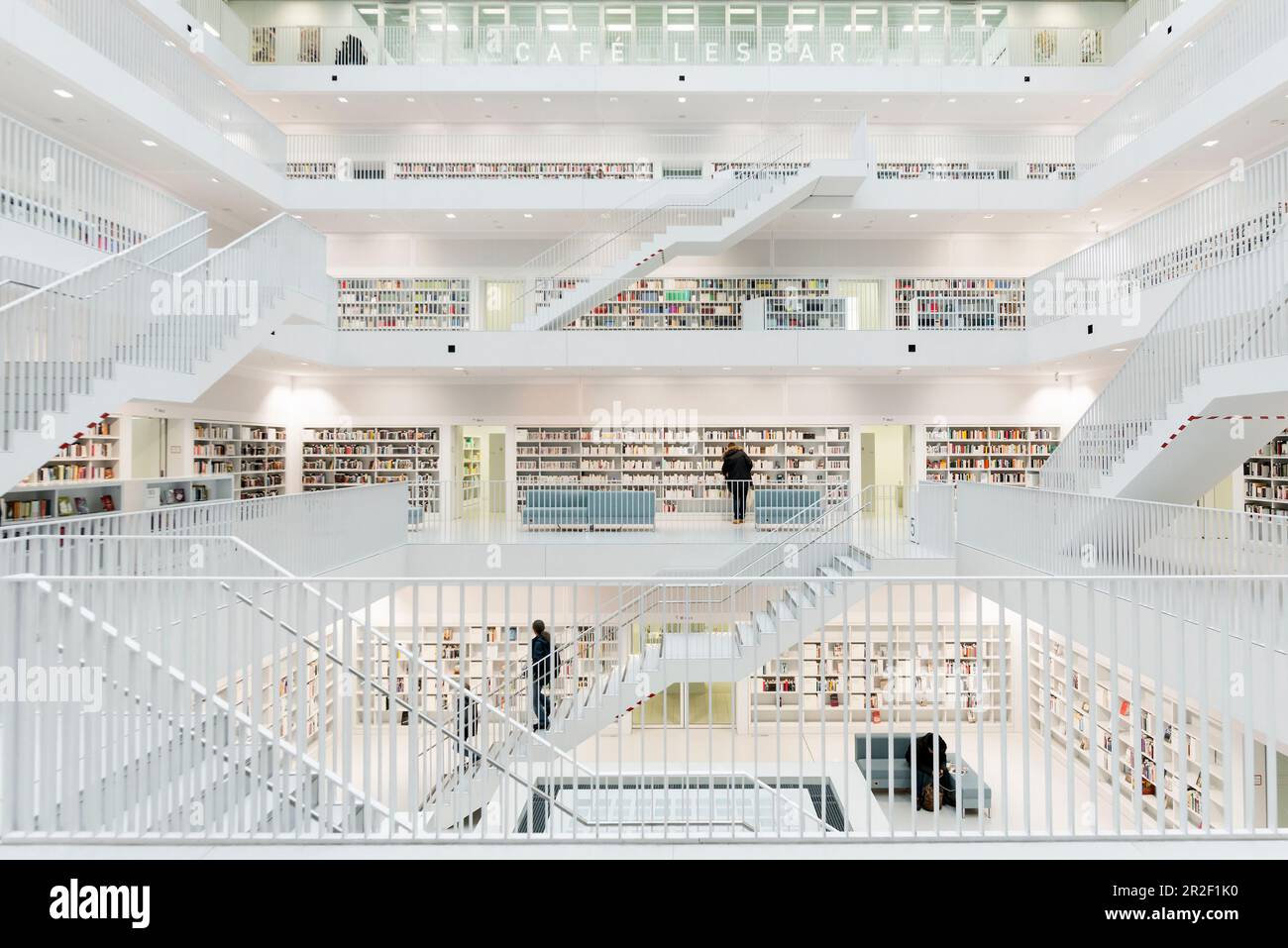 Bibliothèque de la ville, vue intérieure, architecte Eun Young Yi, Stuttgart, Bade-Wurtemberg, Allemagne Banque D'Images