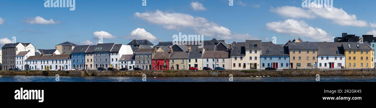 Devant les maisons de long Walk sur les rives de la rivière Corrib, Galway, Irlande. Banque D'Images