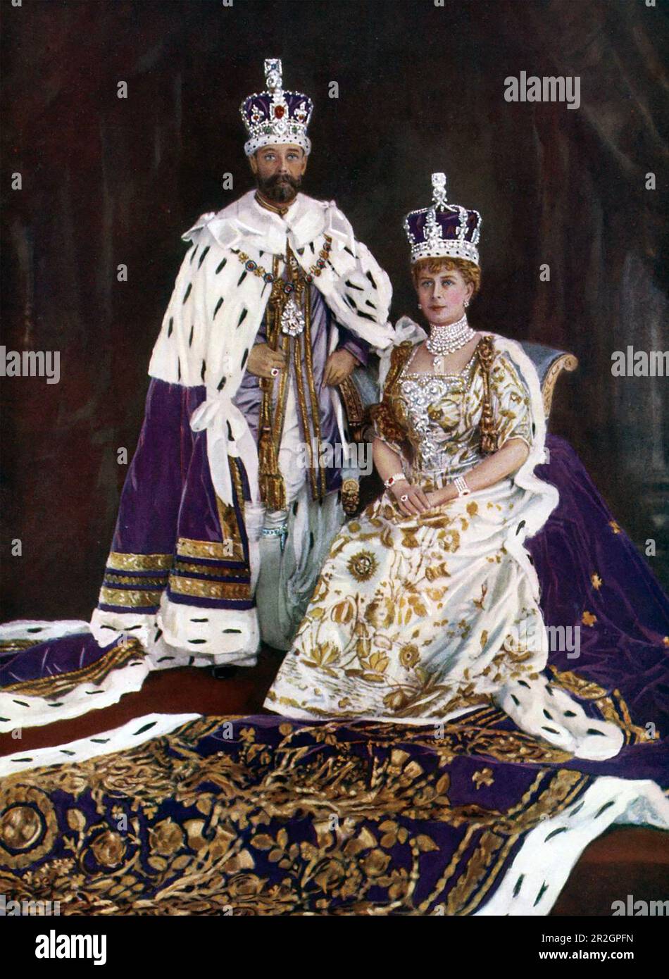GEORGE V en robes de couronnement avec la reine Mary ion mai 1910 Banque D'Images