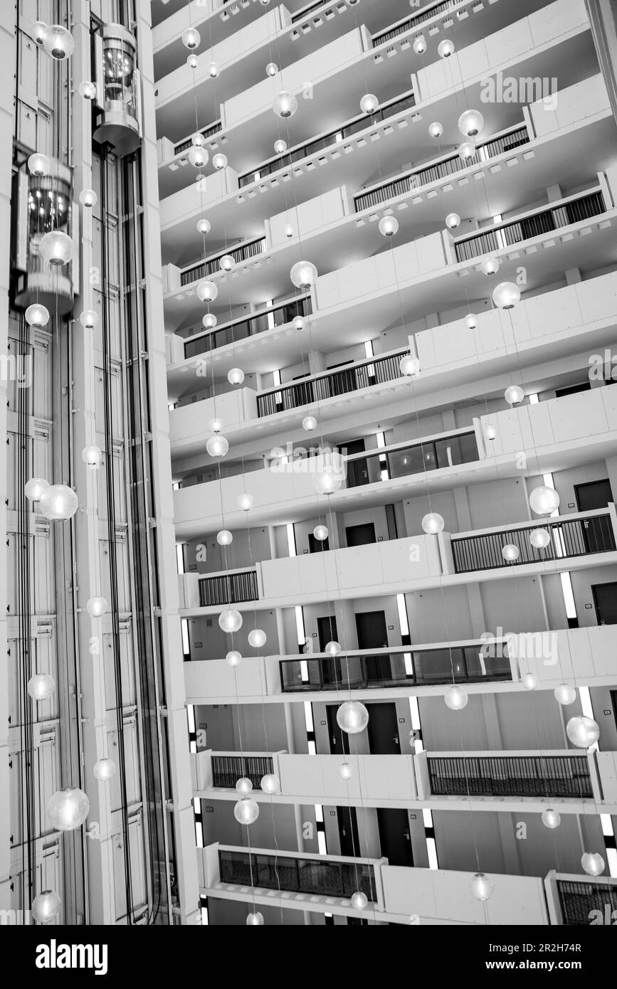 Ascenseur dans le hall de l'hôtel. Banque D'Images