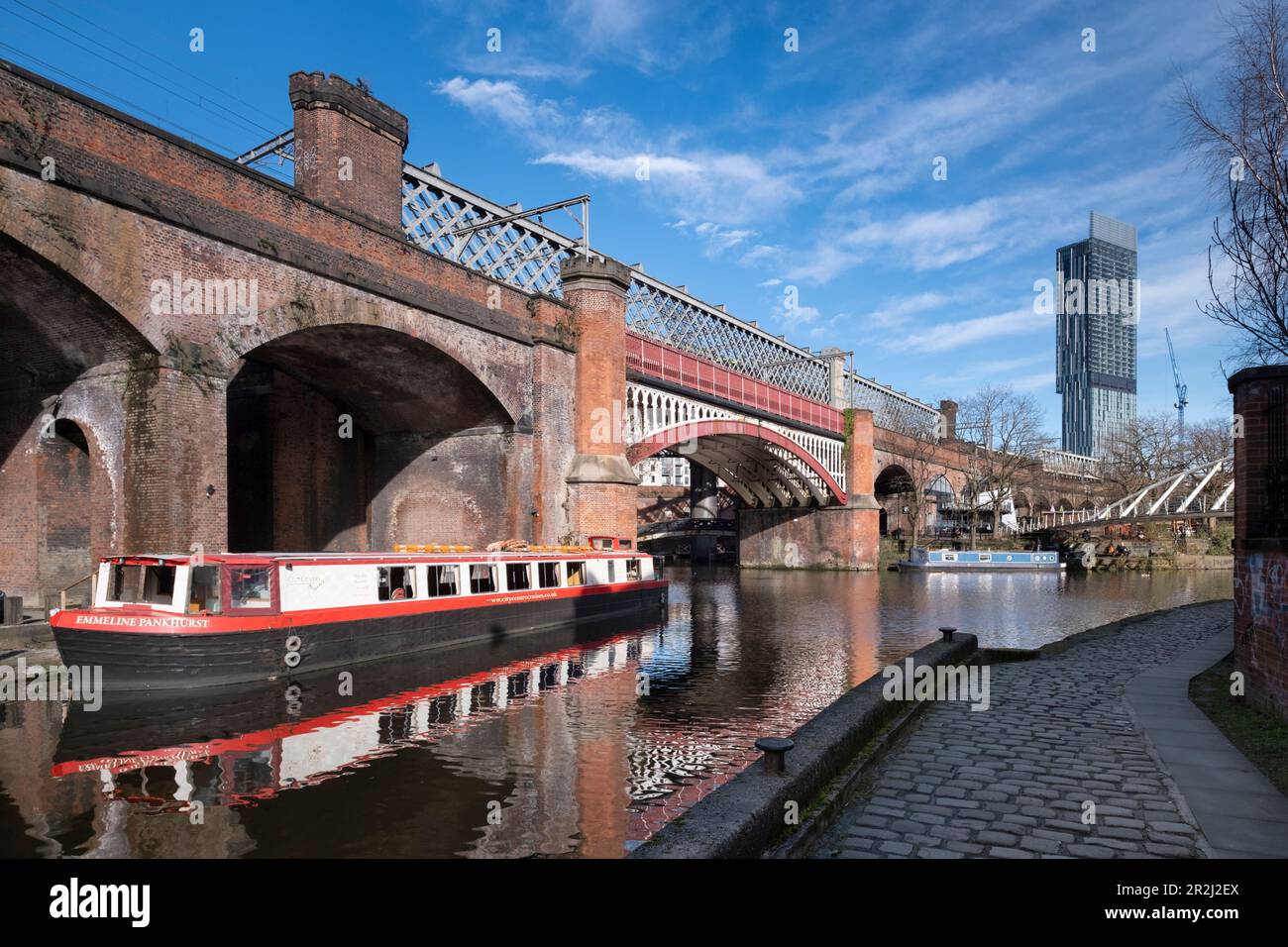 Le canal Bridgewater et la tour Beethoam, Castlefield, Manchester, Angleterre, Royaume-Uni, Europe Banque D'Images