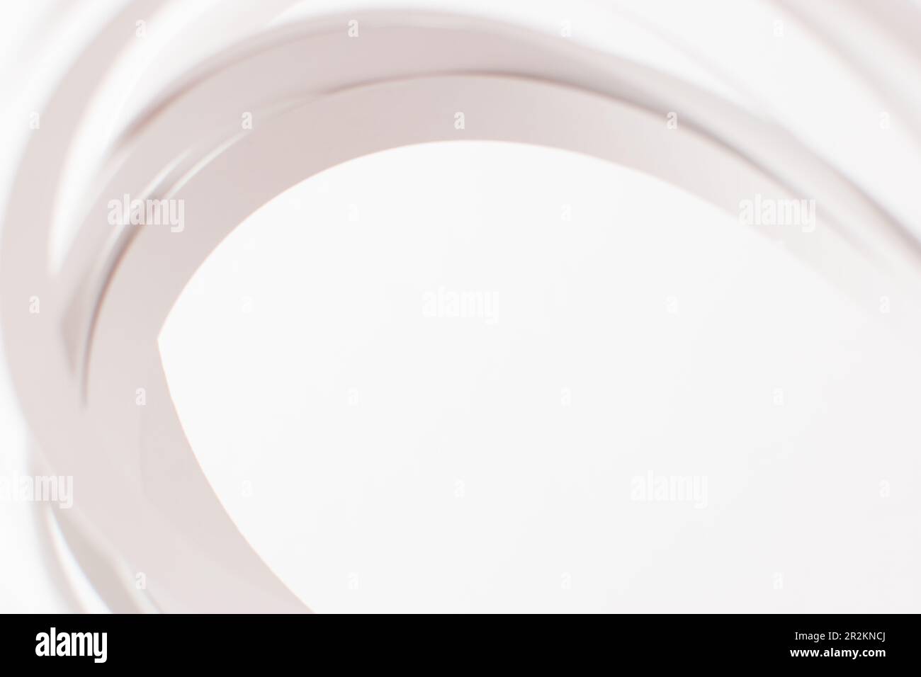 Arrière-plan abstrait blanc 3D avec bandes circulaires, mise au point douce Banque D'Images