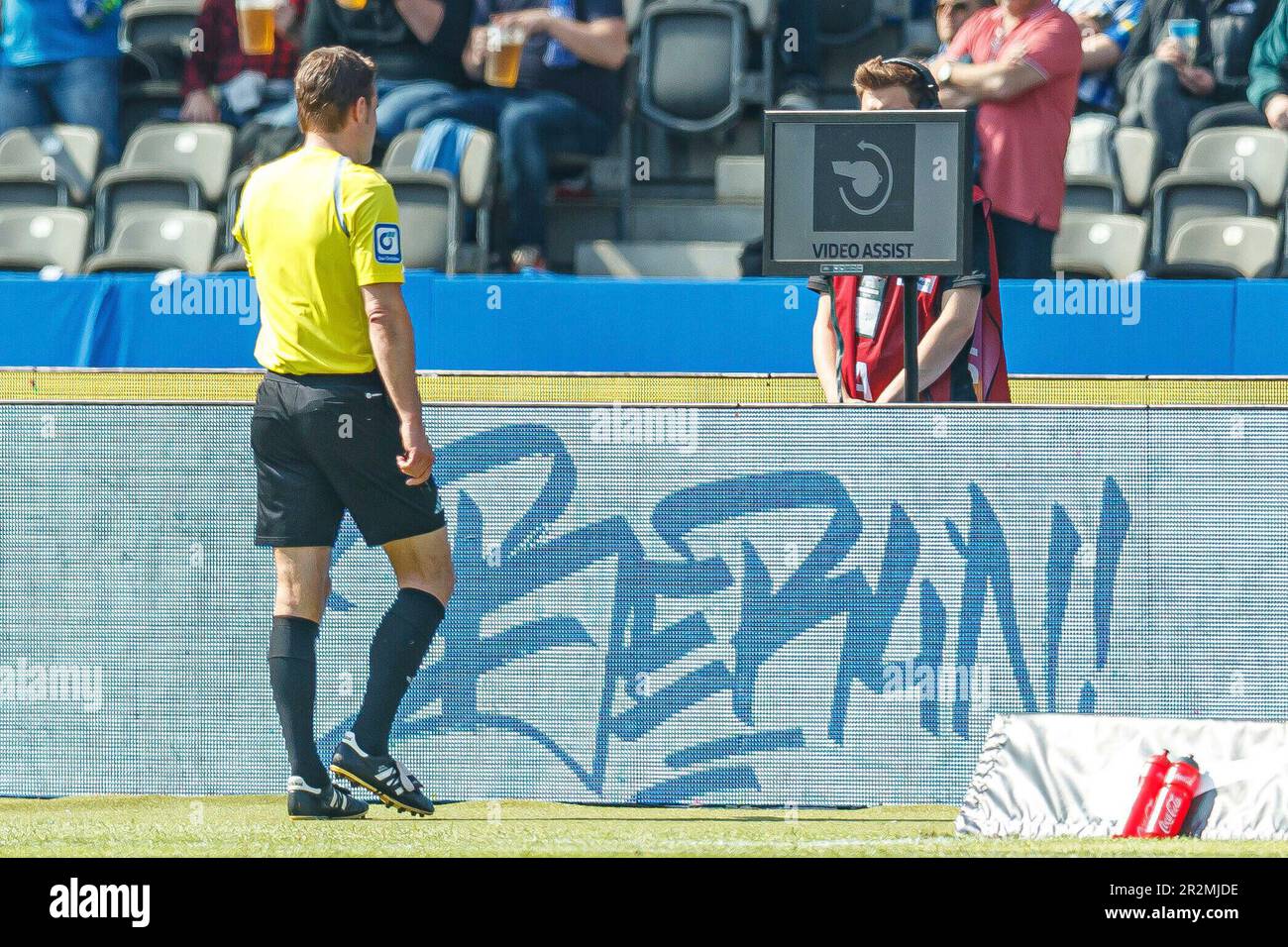 Berlin, Allemagne. 20th mai 2023. Firo : 20.05.2023, football, 1st ligue, 1st Bundesliga, Hertha BSC Berlin - VfL Bochum arbitre Dr. Felix Brych assistant vidéo, VAR, crédit: dpa/Alay Live News Banque D'Images