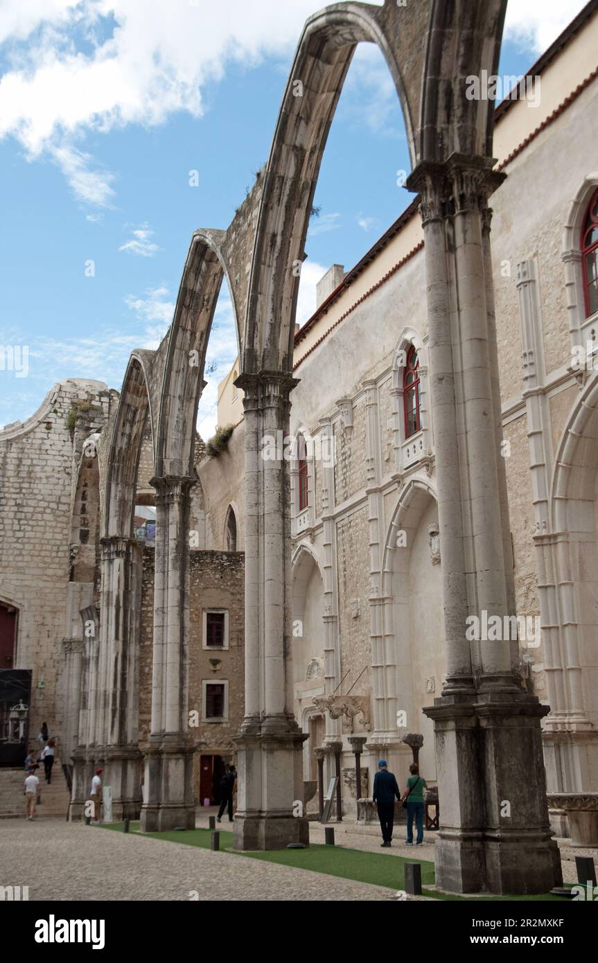 Ruines du couvent des Carmo, Bairro Alto, Lisbonne, Portugal Banque D'Images