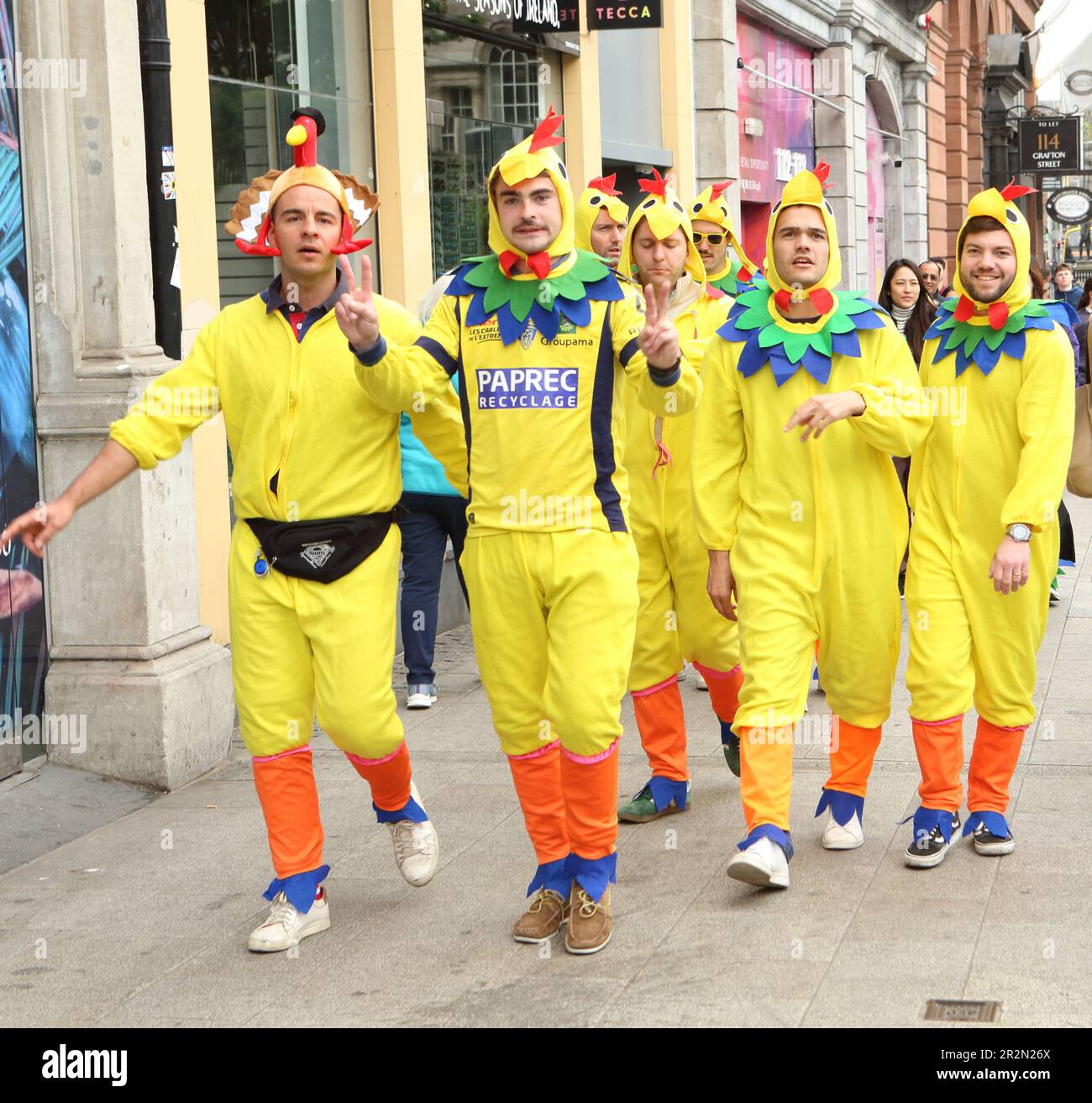 Les fans de rugby de la Rochelle à Dublin 20 mai 2023 pour le match final de la coupe du championnat contre Leinster. Banque D'Images