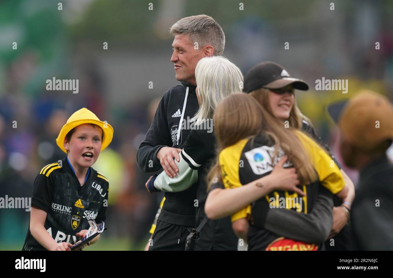 Ronan O'Gara, entraîneur en chef de la Rochelle, fête avec sa famille ...
