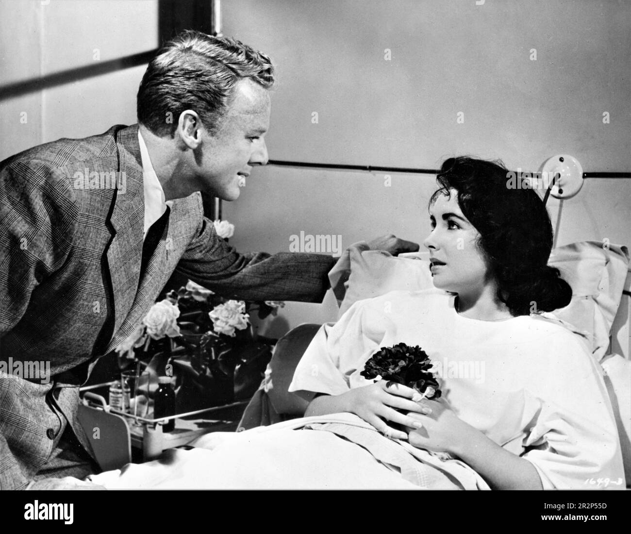 VAN JOHNSON et ELIZABETH TAYLOR la DERNIÈRE FOIS que j'AI VU LE réalisateur PARIS 1954 RICHARD BROOKS Story F. Scott Fitzgerald scénario Julius J. Epstein Philip G. Epstein et Richard Brooks musique Conrad Salinger producteur Jack Cummings Metro Goldwyn Mayer (MGM) Banque D'Images