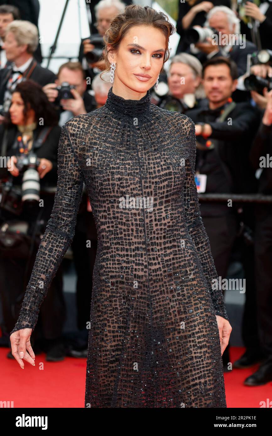 Alessandra Ambrosio participe à la première "Killers of the Flower Moon