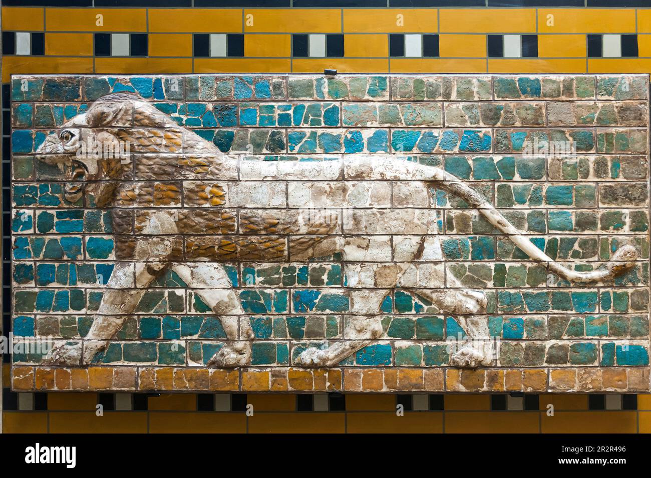 Lion, relief de 'la rue de procession' à Babylone, brique vitrifiée, Musées d'Archéologie d'Istanbul, Istanbul, Turquie Banque D'Images