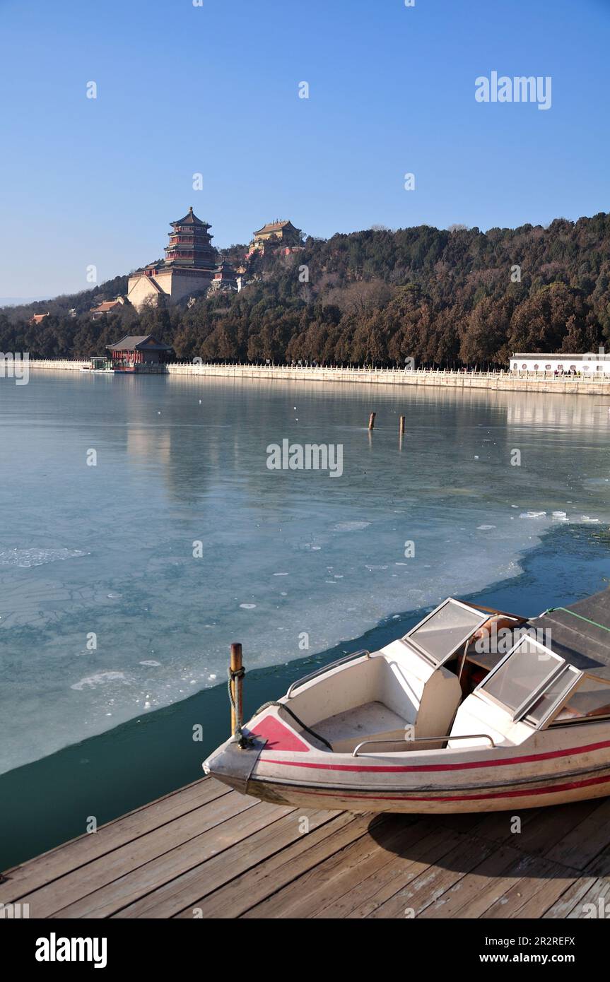 Vue panoramique sur le lac de Kunming et sur la colline de longévité du palais de Summar Banque D'Images