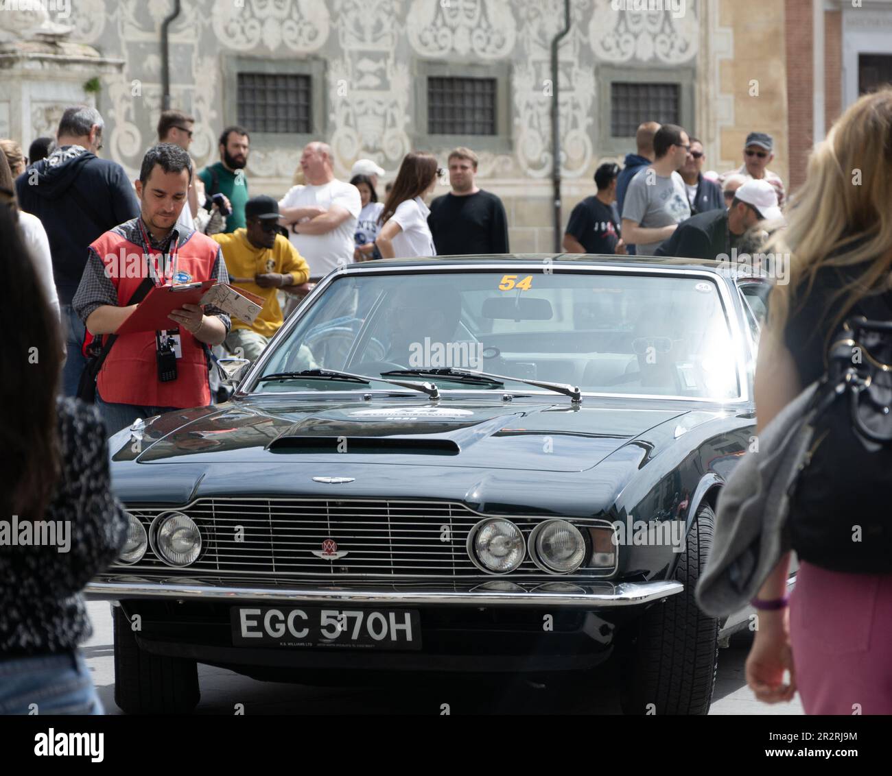 PISE , ITALIE - 30 - 2023 AVRIL : Aston Martin DBS 1969 sur une vieille voiture de course en rallye GP Terre di Canossa Banque D'Images