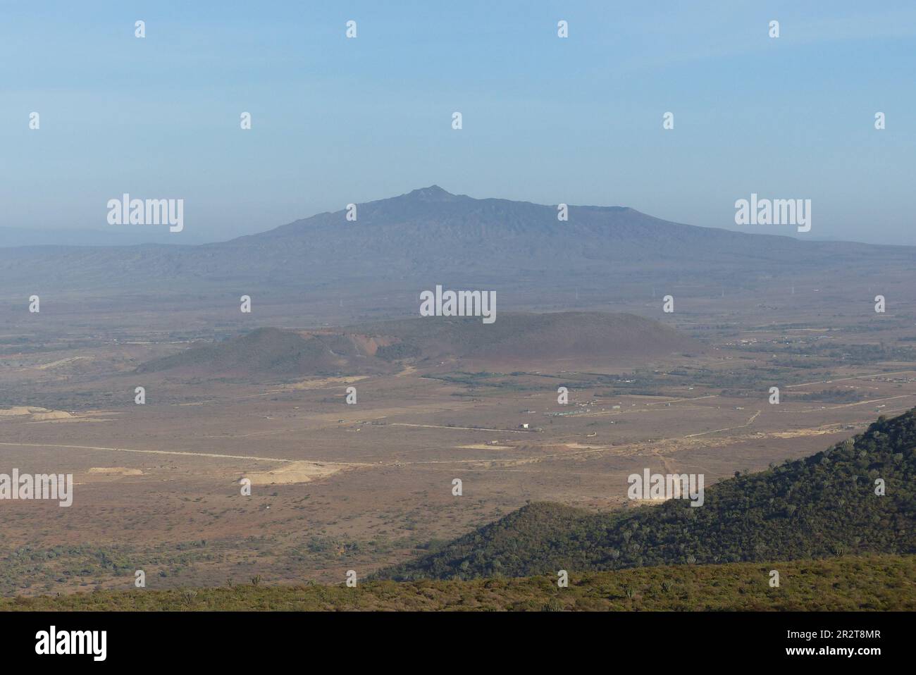 Rift Valley, Kenya. 05th mars 2023. Vue sur le mont Longonot dans la vallée du grand Rift au Kenya. Credit: David Renke/dpa/Alay Live News Banque D'Images