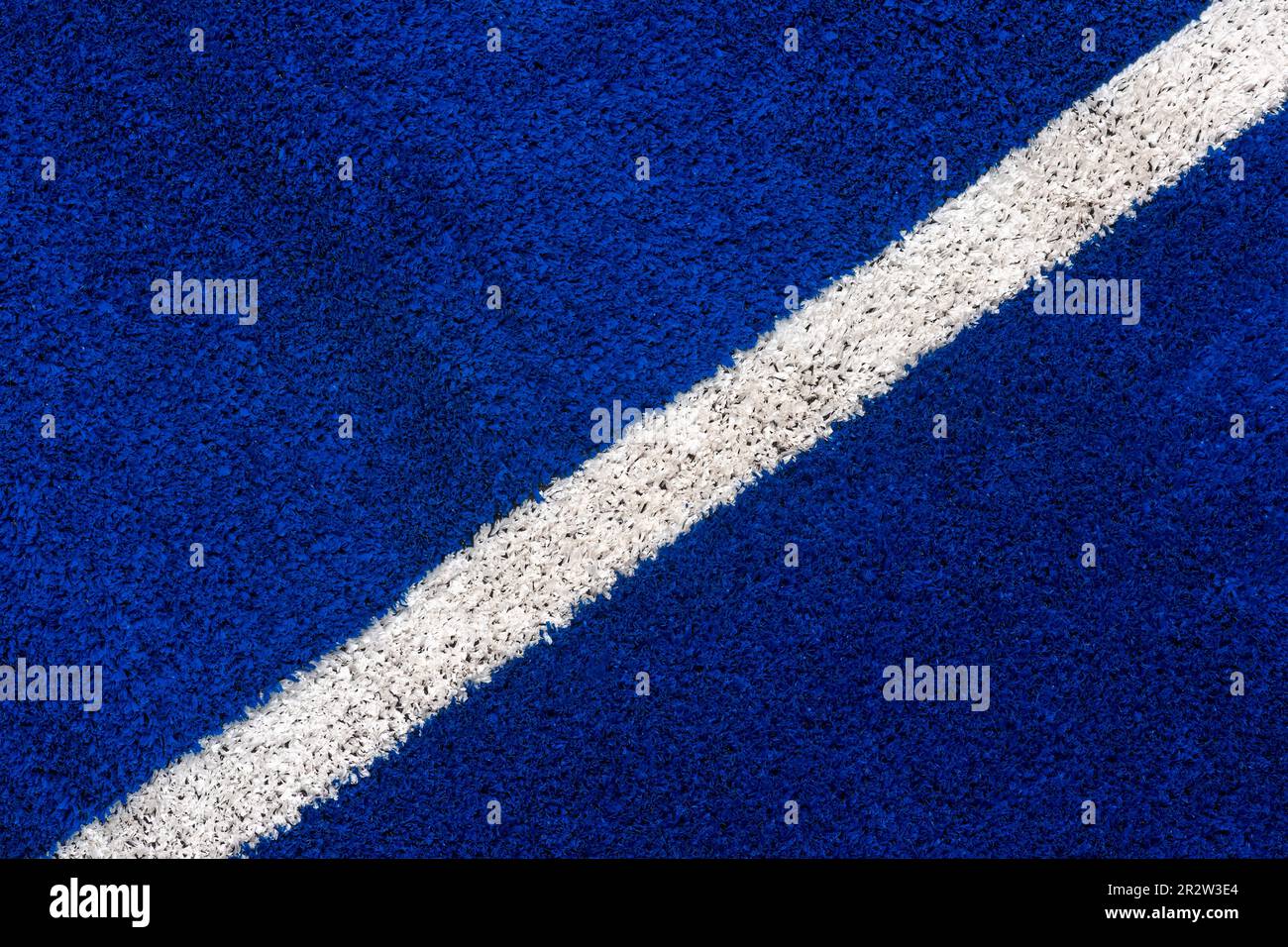 Court de paddle-tennis bleu. Terrain bleu avec lignes blanches. Affiche sport horizontale, cartes de vœux, en-têtes, site Web Banque D'Images