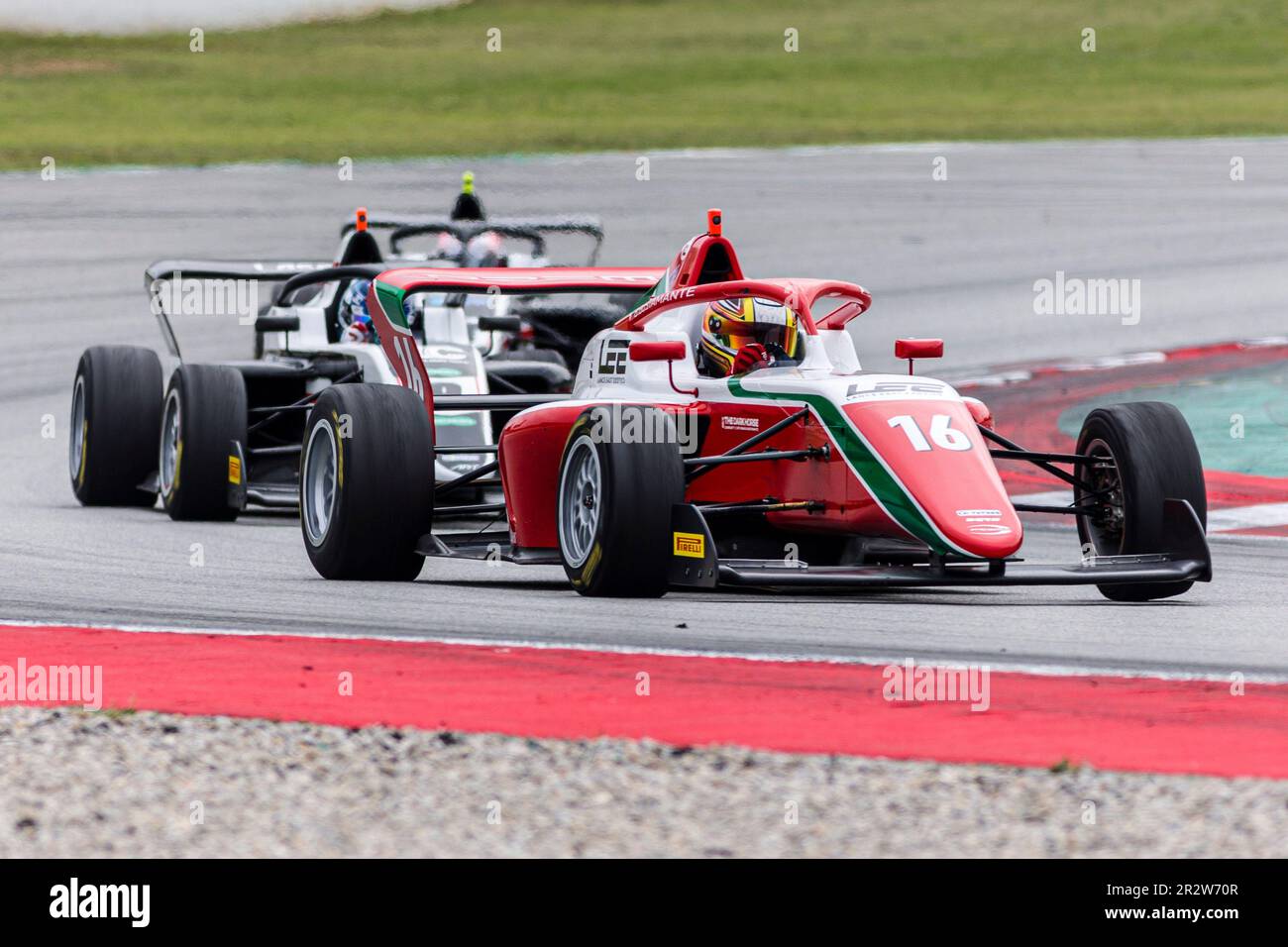 21st mai 2023; circuit de Barcelone-Catalunya, Barcelone, Catalogne, Espagne: 6 heures de Barcelone, jour 2; Bianca Bustamante (PHL) pilotant la Prema Racing Formula One Academy Tatuus Automobili Banque D'Images