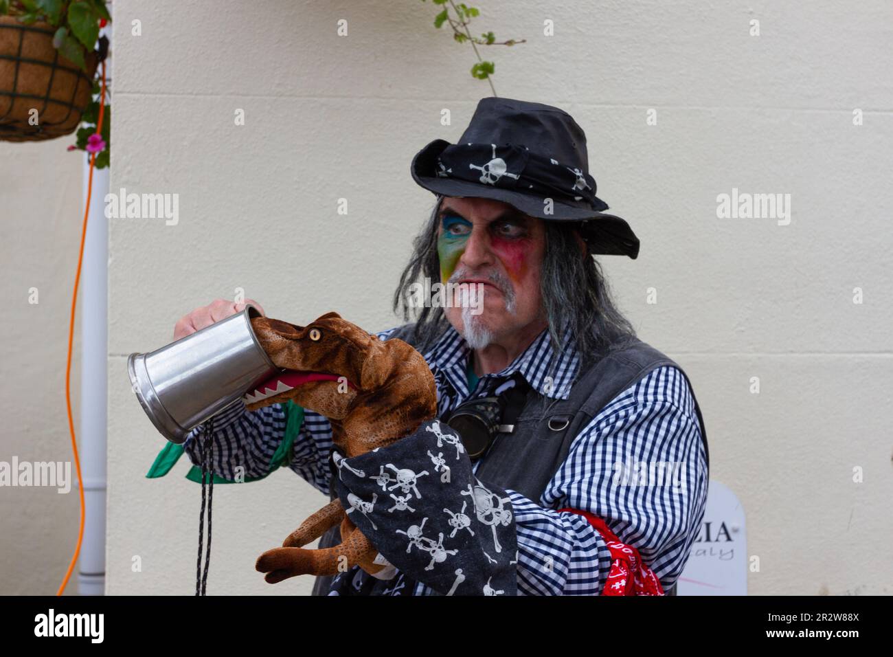 Leigh-on-Sea, Essex, Grande-Bretagne. Travel and Lifestyle News, Festival de la Shanty de Leigh-on-Sea. 21/05/2023. Une journée amusante de pirates et de chansons de la mer ainsi que des divertissements en bord de mer pour les familles et les foules qui cherchent le soleil de l'été ce week-end. Helen Cowles/Alamy Live News. Banque D'Images