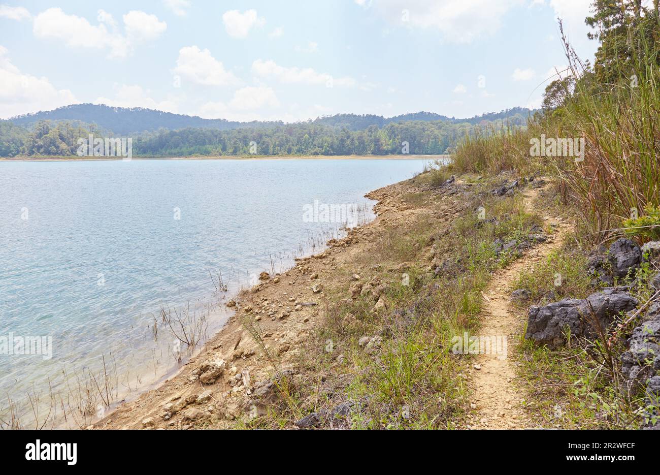 Les superbes lacs bleu profond du parc national des lacs Montebello à Chiapas, Mexique Banque D'Images