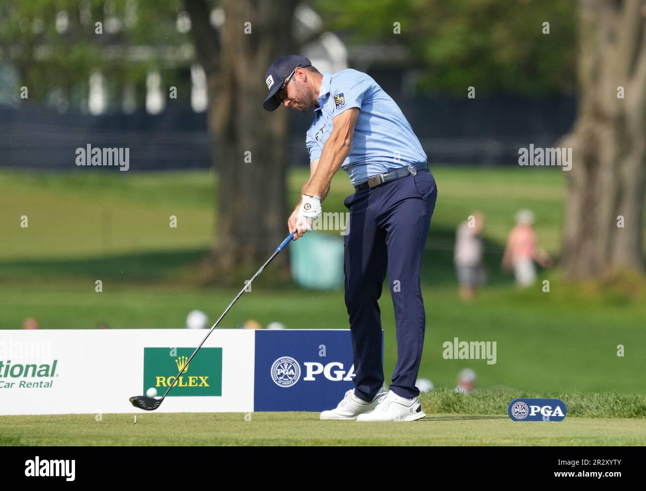 Rochester, États-Unis. 21st mai 2023. Corey Connors du Canada tire son tee shot sur le 9th trous lors de la finale du championnat PGA 2023 au Oak Hill Country Club de Rochester, New York, dimanche, 21 mai 2023. Photo par Aaron Josefczyk/UPI crédit: UPI/Alay Live News Banque D'Images