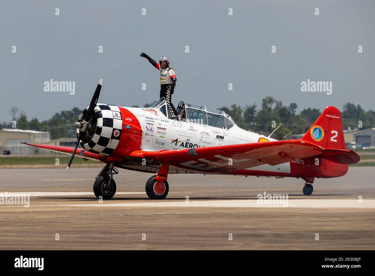 L’équipe Aéroshell Aerobatic se produit lors du 10e salon aéronautique de Chennault, le samedi 20 mai 2023, à Lake Charles, Louisiane. (Kirk Meche/image du sport) Banque D'Images