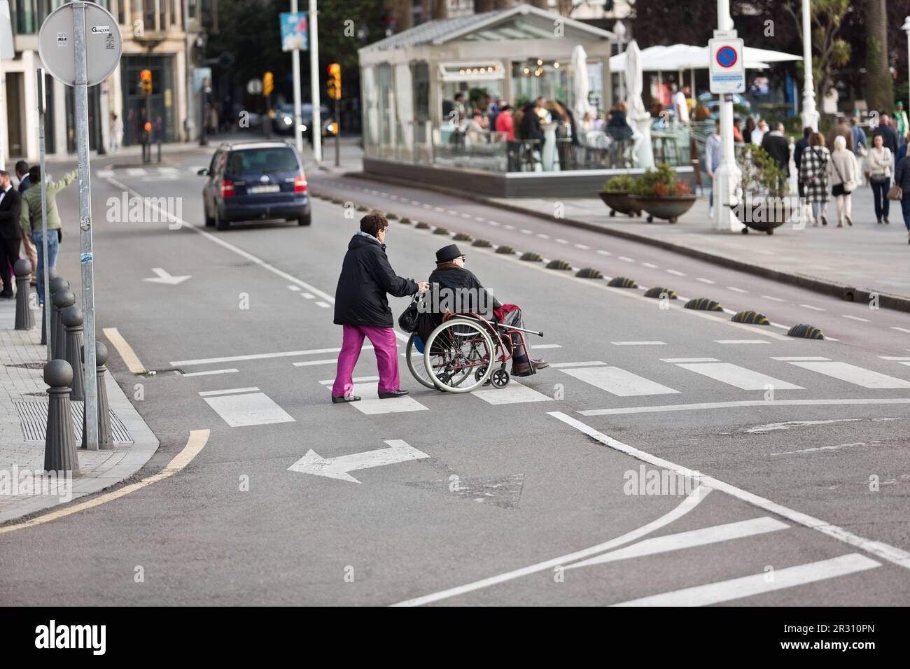 Accessibilité aux personnes handicapées dans les villes, Gijón, Asturies, Espagne. Banque D'Images