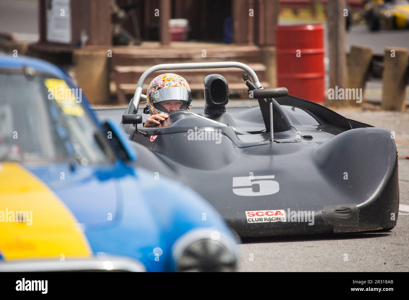 Courses de voitures d'époque pendant le Vintage Racing Group 500 2019. Banque D'Images