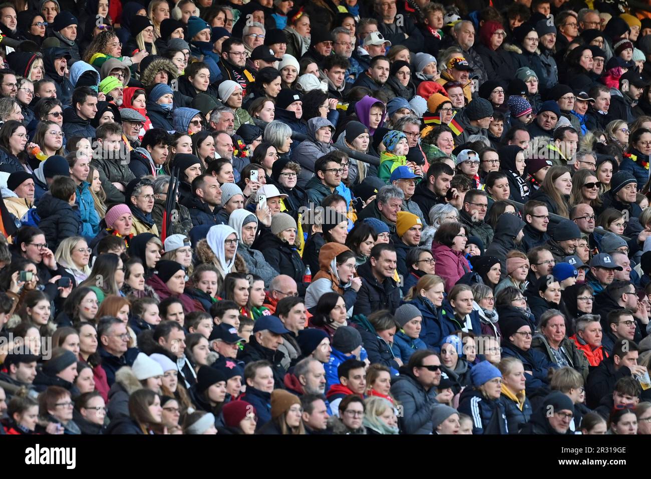 Randmotiv,Zuschauer,Publikum,Bevoelkerung, Menschen,Volk,Fans