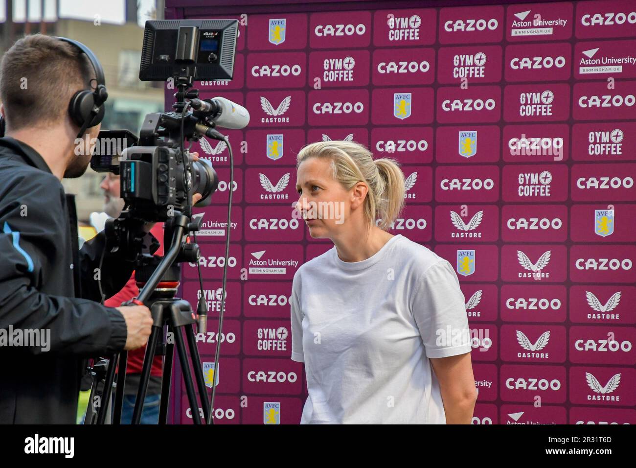 Birmingham, Angleterre. 21 mai 2023. Carla Ward entraîneur en chef d'Aston Villa faisant son entretien post-match après le match de Barclays Women's Super League entre Aston Villa et Liverpool à Villa Park à Birmingham, Angleterre, Royaume-Uni le 21 mai 2023. Crédit : Duncan Thomas/Majestic Media/Alay Live News. Banque D'Images