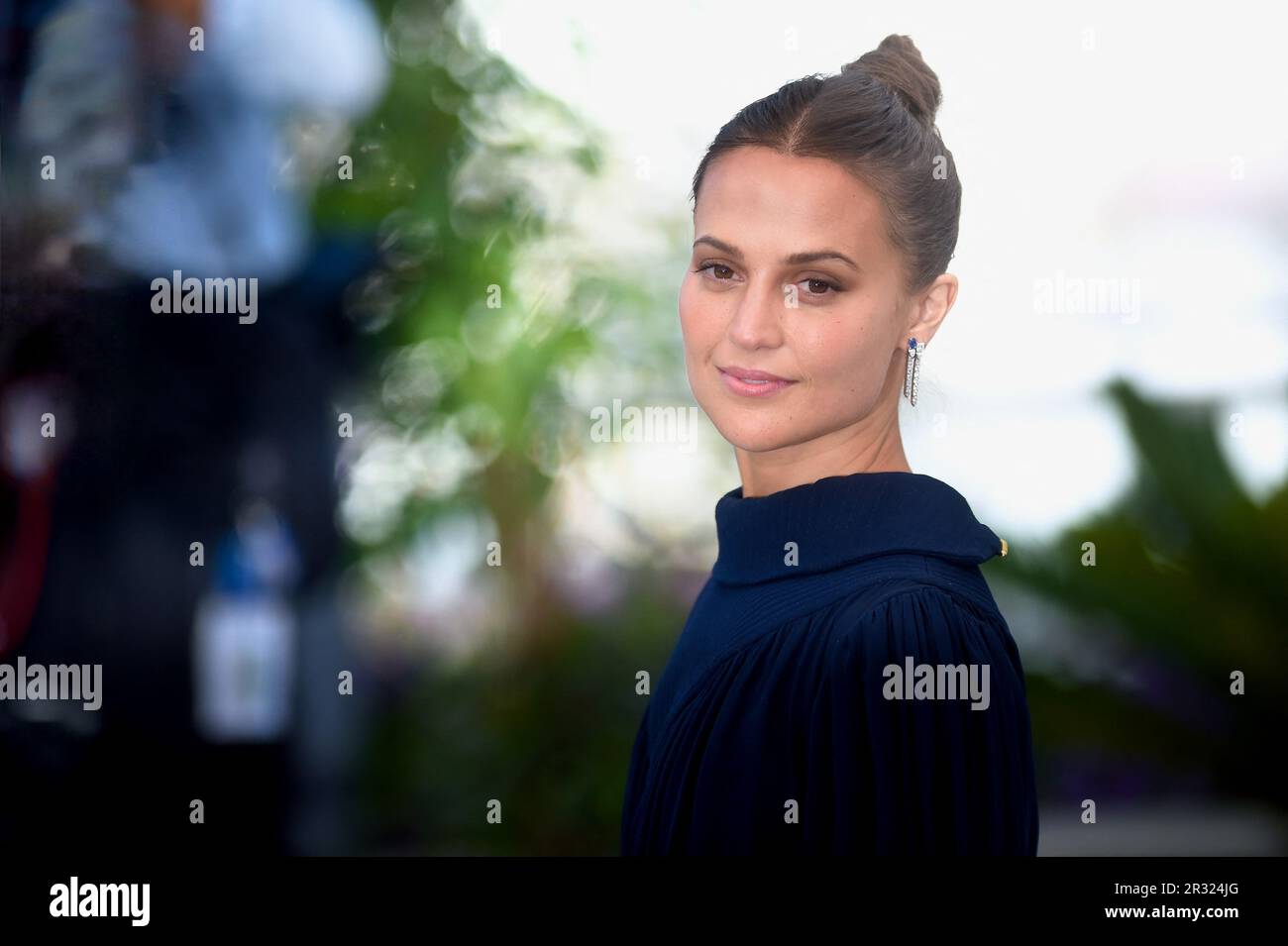 Festival de Cannes 2023: Alicia Vikander tout en maîtrise dans «Le Jeu de  la Reine»