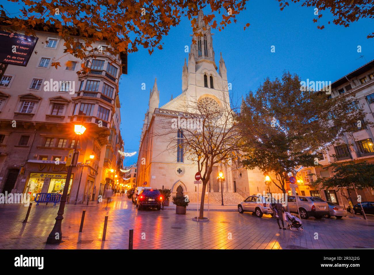 Église gothique de Santa Eulàlia, 14th-19th siècles, Plaza de Santa Eulària, Majorque, Iles Baléares, Espagne. Banque D'Images