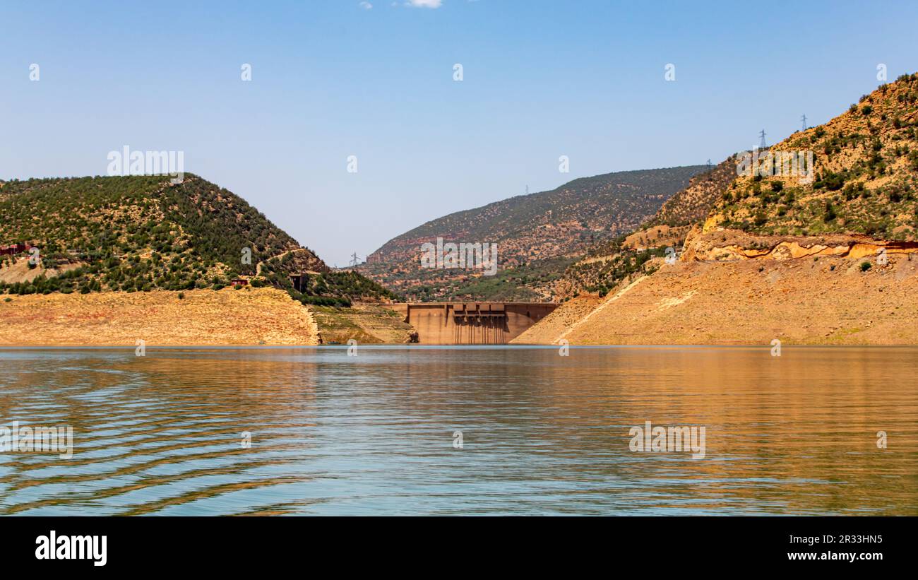 Magnifique paysage du barrage de Bin El Ouidane dans la région de Benimellal au Maroc Banque D'Images