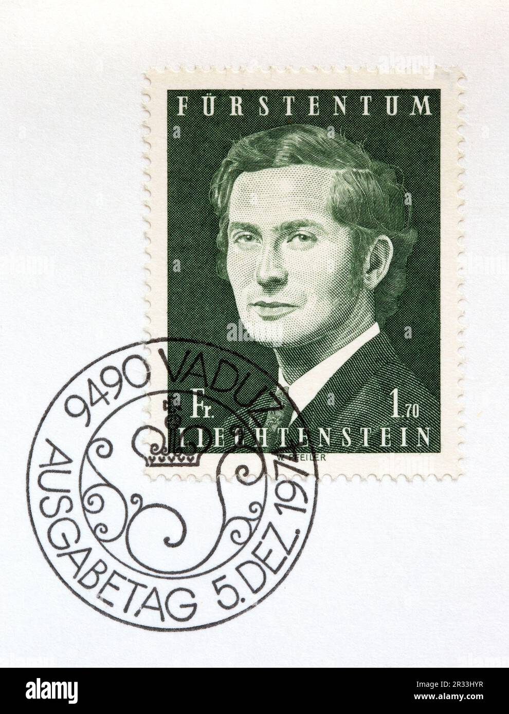 Le premier jour de délivrance couvre le timbre-poste avec un portrait du prince Hans-Adam II du Liechtenstein et une marque d'annulation de 5 décembre 1974, Vaduz. Banque D'Images