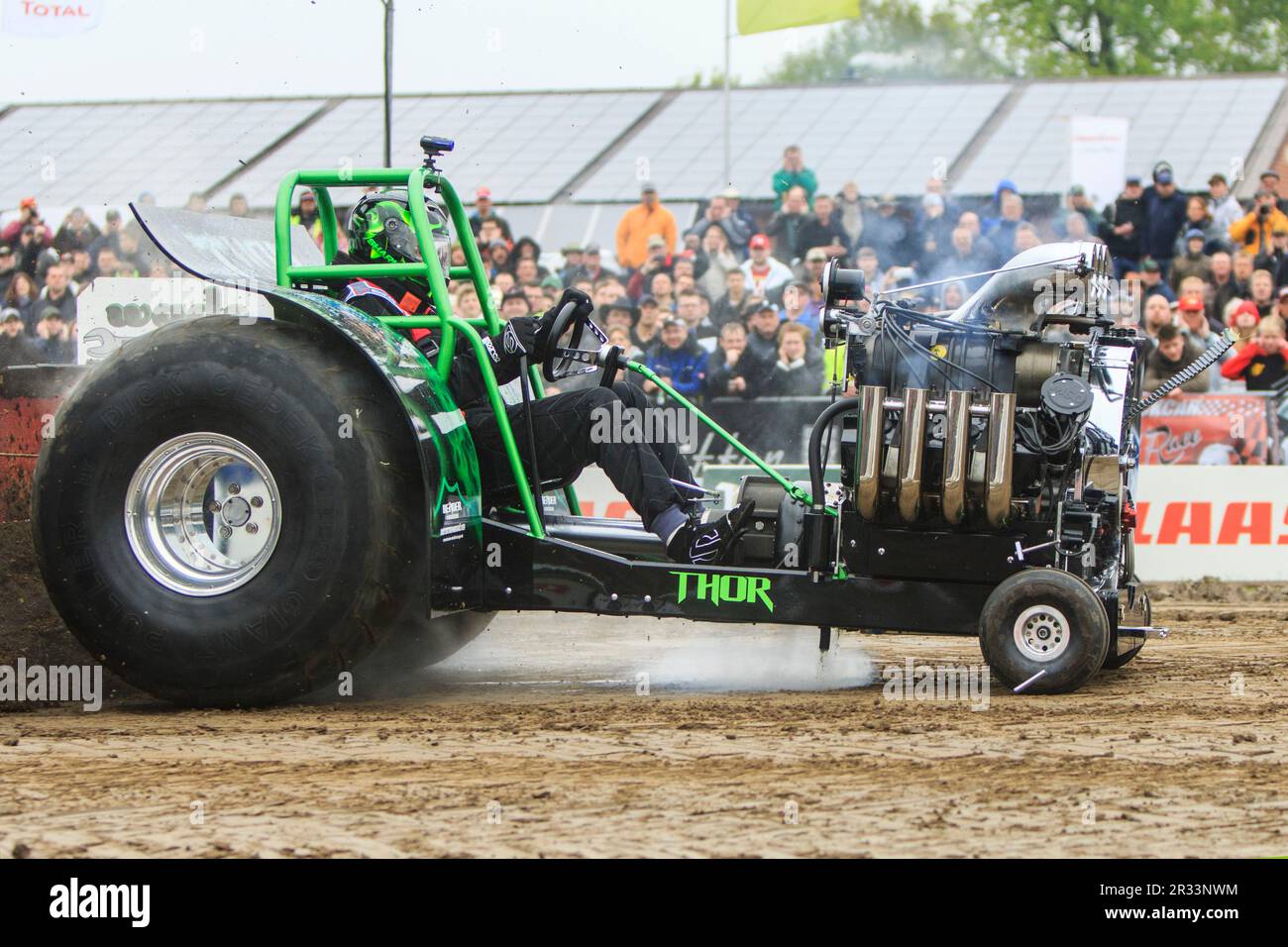 Tracteur tirant à Füchtorf Banque D'Images