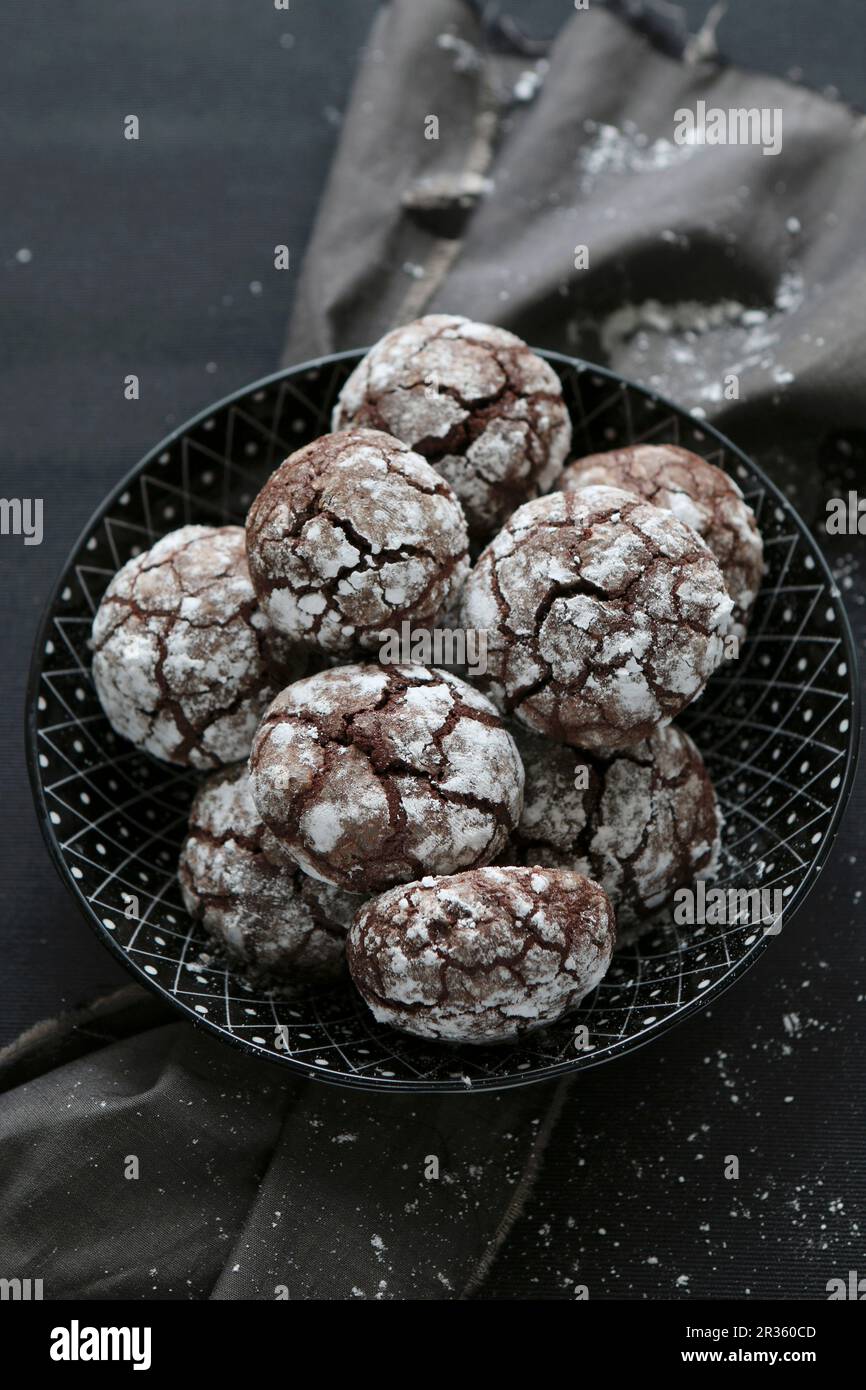 Biscuits au chocolat et aux noisettes sans gluten avec glaçage Banque D'Images