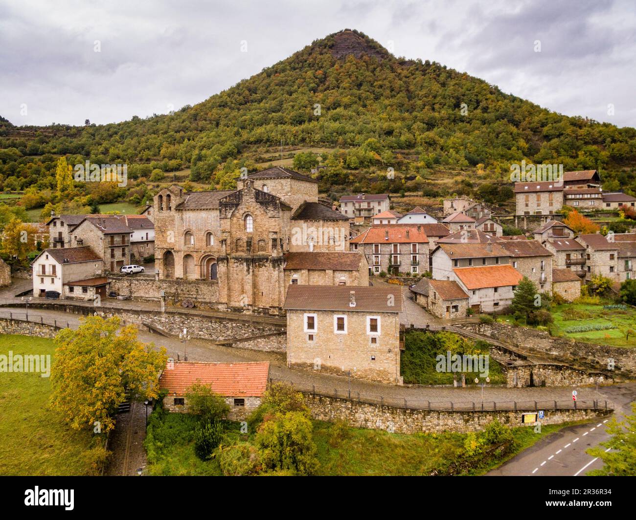 Monastère de San Pedro de Siresa, romane, 9ème-13ème siècle, Siresa, vallée de hecho, l'ouest, vallées du massif pyrénéen, province de Huesca, Aragon, Espagne, Europe. Banque D'Images