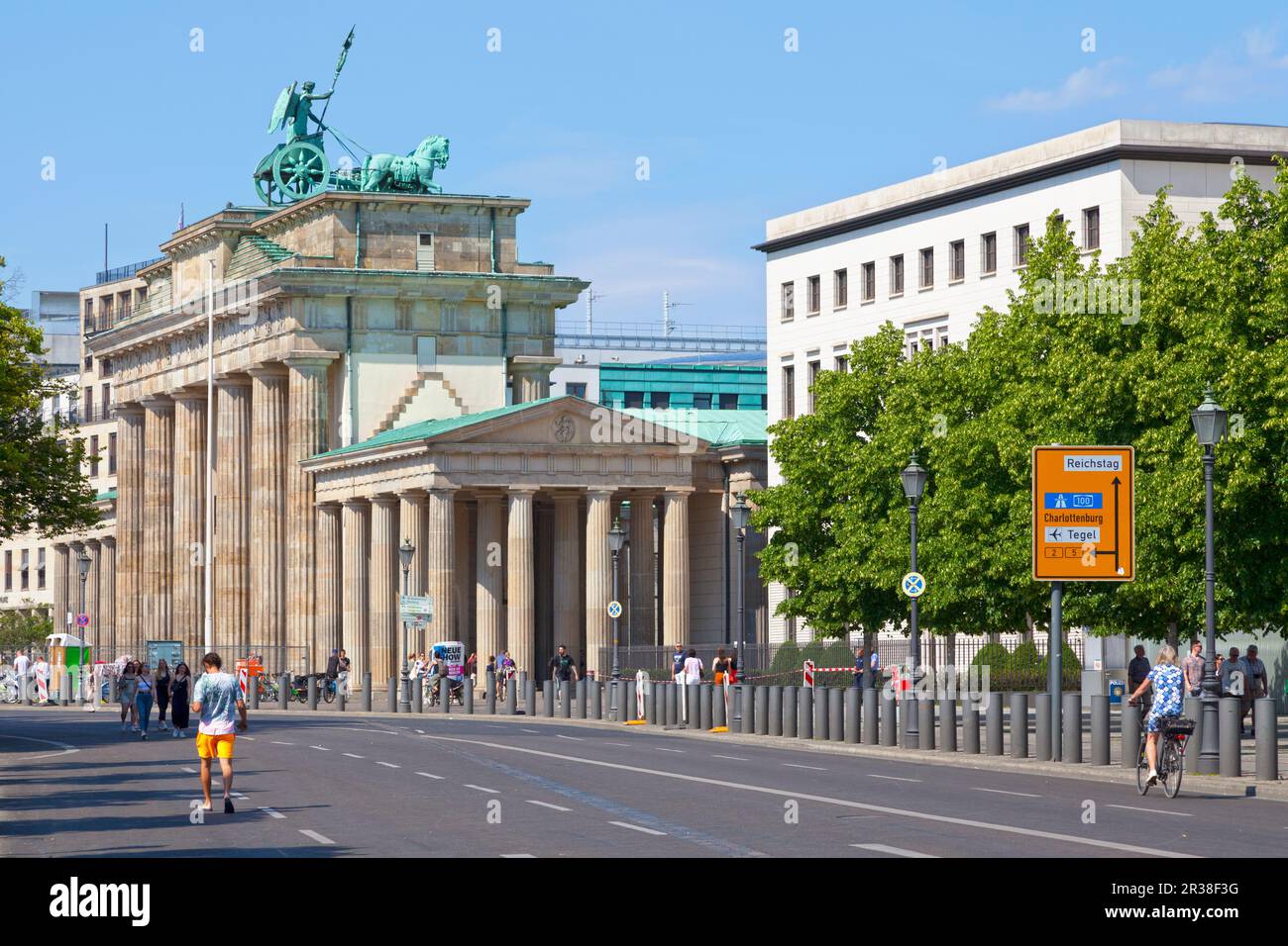 Berlin, Allemagne - 02 juin 2019 : la porte de Brandebourg (en allemand : porte de Brandenburger) est un monument néoclassique datant de 18th ans construit sur les ordres de Pruss Banque D'Images