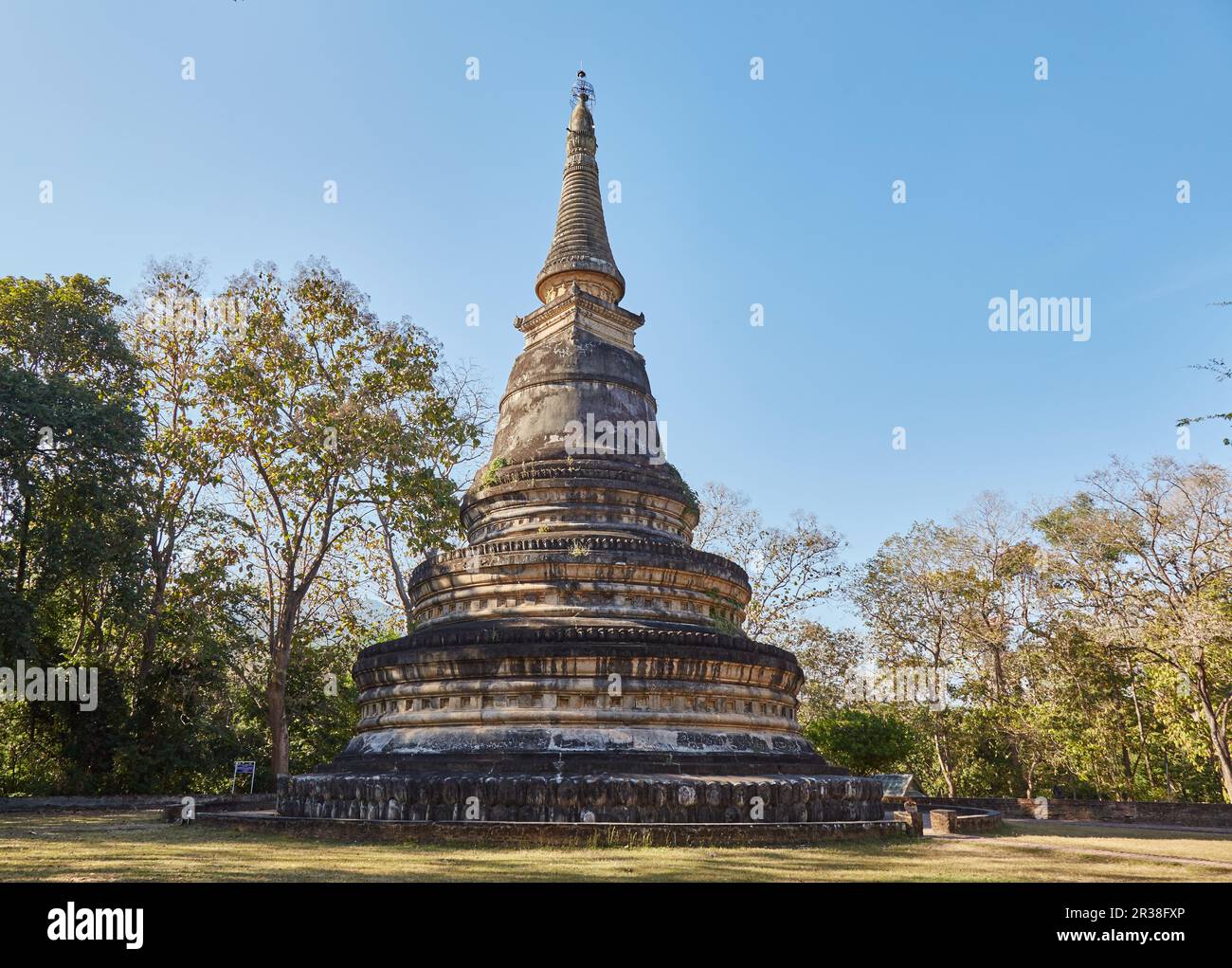 Wat Umong à Chiang Mai, en Thaïlande, a été créé au 13th siècle par le roi Mangrai, fondateur du Royaume de Lanna Banque D'Images