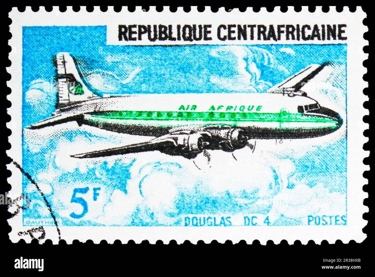 MOSCOU, RUSSIE - 18 MAI 2023 : timbre-poste imprimé en République centrafricaine montre Douglas DC-4, série 1967 de l'avion, vers 1967 Banque D'Images