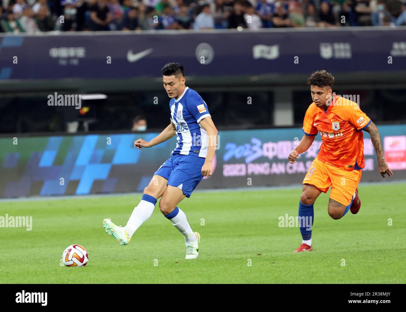 Le Tianjin Jinmen Tiger football Club 3-3 dessine le Shandong Taishan football Club au huitième tour de la Super League chinoise (CSL) 2023 à Tianjin, Chine, 20 mai 2023. (Photo de ChinaImages/Sipa USA) crédit: SIPA US/Alay Live News Banque D'Images