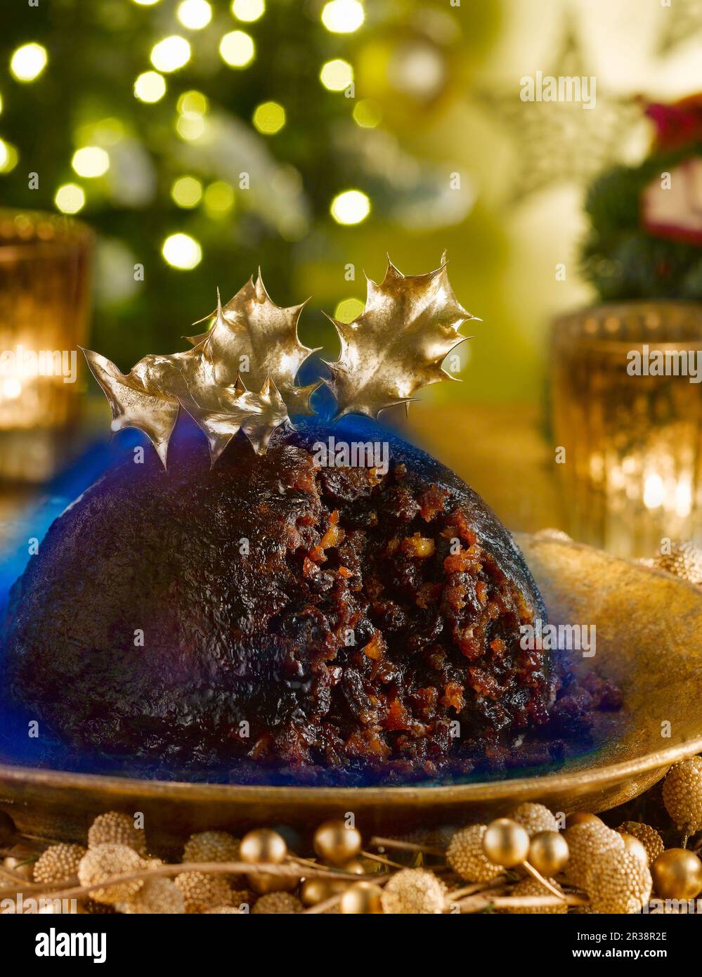 Pudding de Noël avec Brandy flamboyante Banque D'Images