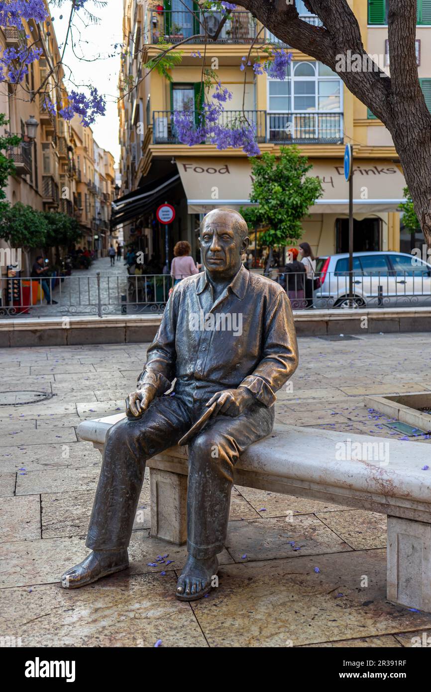 MALAGA, ESPAGNE - 20 MAI 2023 : sculpture de Picasso devant la Casa Natal de Picasso à Malaga, Espagne sur 20 mai 2023 Banque D'Images