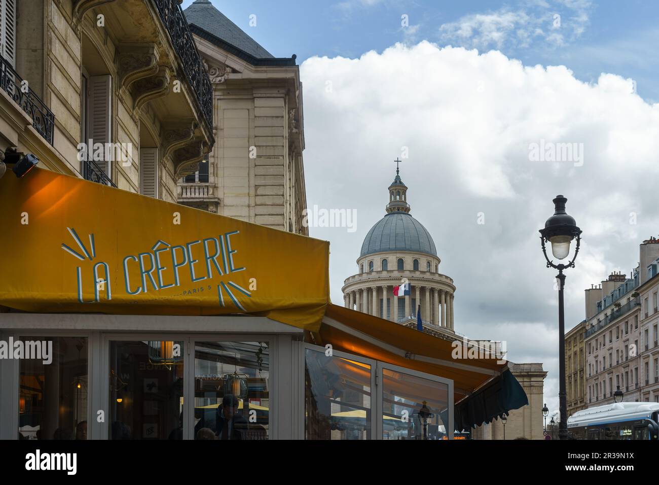 La Crêperie en face du Panthéon à Paris, France. 24 mars 2023. Banque D'Images