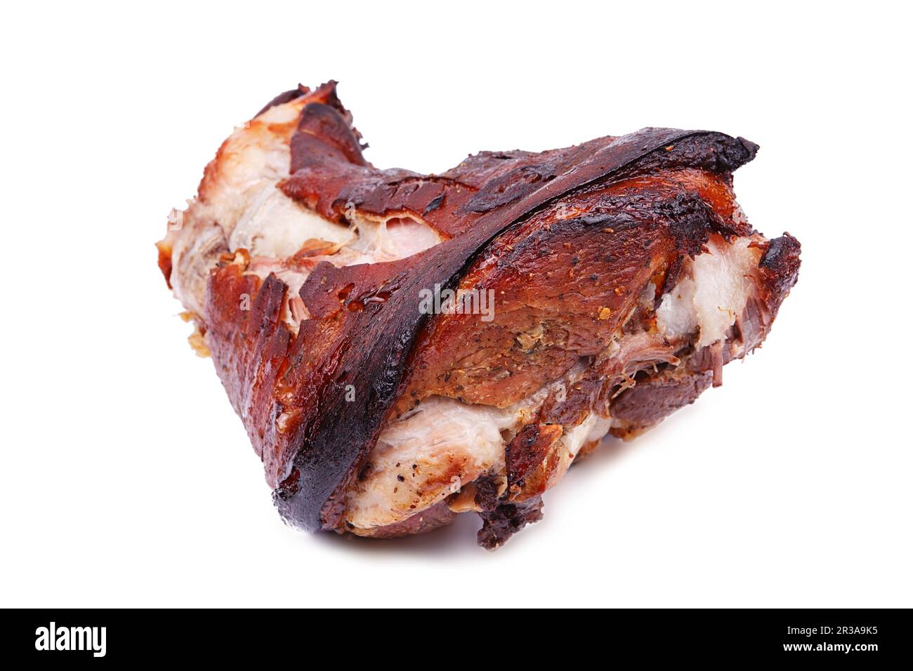 Jarret de porc rôti. Cuisine tchèque. Porte-jarret de porc allemand grillé isolé sur fond blanc. Banque D'Images