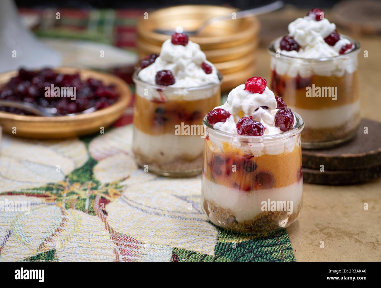 Mousse de Noël à la citrouille et aux canneberges Banque D'Images