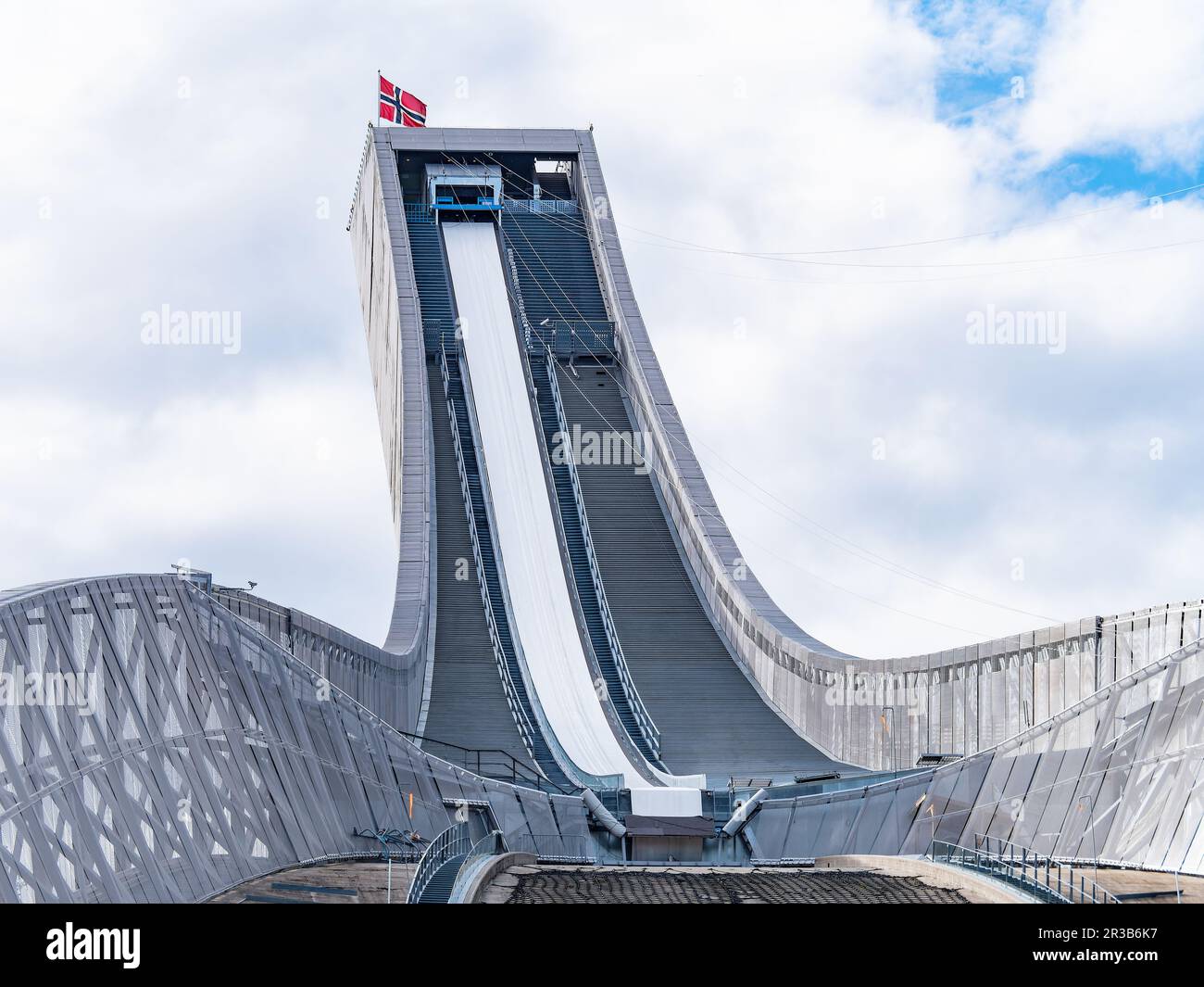 La course du saut à ski de Holmenkollen à Oslo, Norvège Banque D'Images