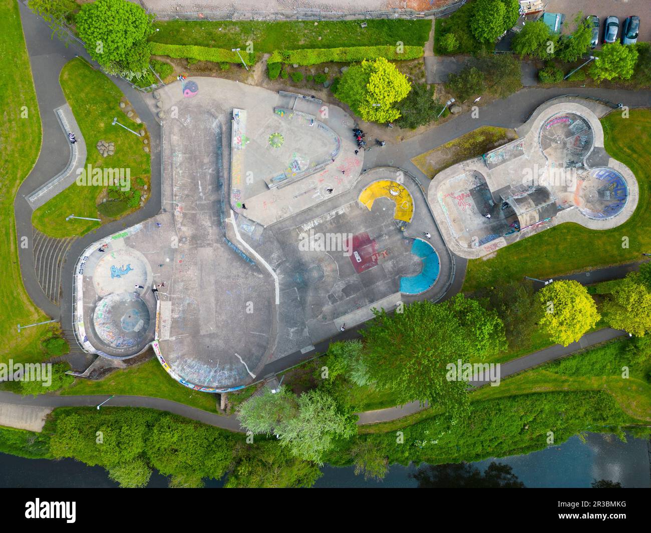 Vue aérienne de Livingston Skatepark à Livingston, Écosse, Royaume-Uni. Le parc Skatepark est prévu pour devenir un bâtiment classé en raison de son histoire et de son importance. Banque D'Images