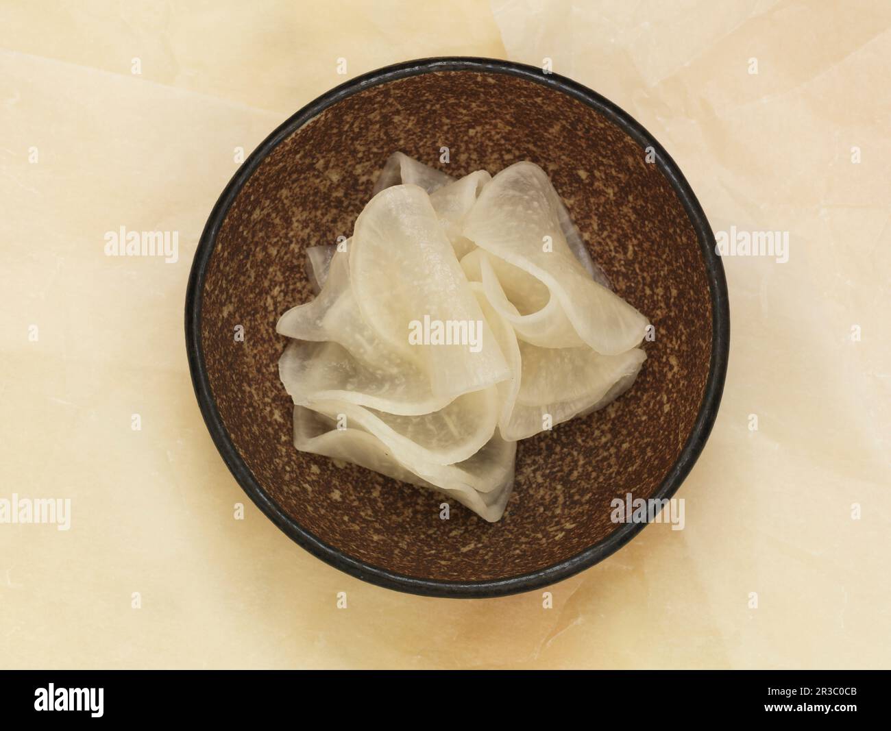 Radis Daikon marinés Banque D'Images